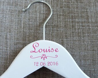 Cintre enfant. Cadeau baptême. Cadeau naissance . Cadeau personnalisé. Cadeau naissance. Baby shower gift.Cadeau enfant.