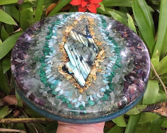 Hāloko Pond Orgone Charging Plate with Labradorite, Prehnite, Amazonite, Malachite, Aventurine, Celadonite and Sugilite (8.5" diameter)