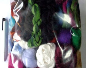 180g (11.11 Euro/100g) 6.4oz Fiber project bag, wool roving, spinning fiber, felting fiber, dolls hair, merino wool roving, fiber mix