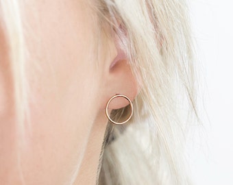 Open Circle Stud Earrings, 14k Gold Filled Earring or Sterling Silver / Simple Everyday Earrings / PIROUETTE Studs by Layered and Long LE404