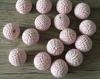 20mm - light pink crochet beads