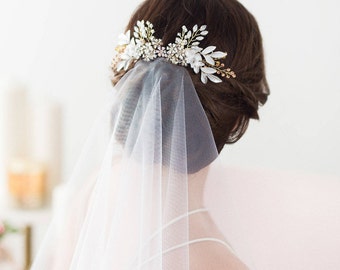 Gold Wedding Hair Comb, Flower Headpiece, Bridal Hair Comb, Leaf Headpiece, Flower Hair Comb, Opal Crystal Hair Comb, Flower Hairpiece