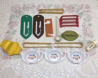 Vintage Assortment of Tupperware Gadgets, Tea Bag Holders and Extras