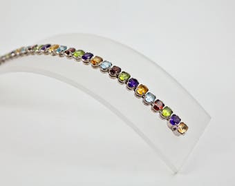 Silver bracelet with Gemstones