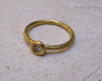 ENGAGEMENT RING UNIQUE Wedding Ring Solitaire Diamond Ring Diamond Ring Solid Gold Ring Alternative Engagement Ring Statement Ring