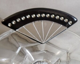 BIG SALE Vintage Mirror Fan Brooch. Black Lucite Fan with Mirrors Pin.