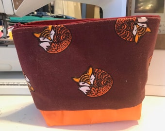 Foxes make up bags