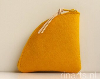 zipper pouch / small purse / wallet QUARTER S in golden yellow wool felt. Eco friendly gift under 20.