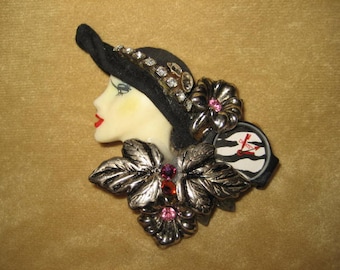 Lady Face Pin Brooch Rhinestones 80s Vintage