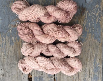 Starsheep Yarn: Simply Mauvelous, Darling
