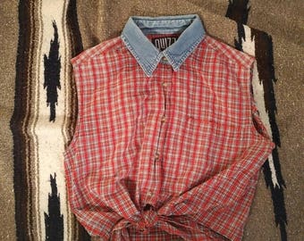 Sleeveless plaid tie up blouse