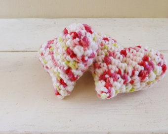Amigurumi hearts, crochet hearts, crochet amigurumi, pink hearts, bowl sitter, vase filler, ready to ship, handmade, hand crochet