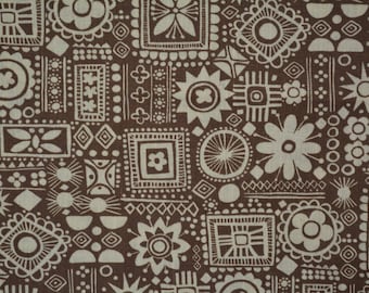 Vintage brown Hawaiian fabric 70s Tiki fabric Polynesian tribal ethnic stylized flowers Tiki Hawaiian decor vintage fabric