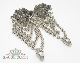 Silver Crystal Dangle Plugs / Gauges. 2g / 6.5mm, 0g / 8mm, 00g / 10mm, 1/2" / 12.5mm, 9/16" / 14mm, 5/8" / 16mm by Gauge Queen on Etsy