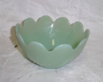 Hocking Jadite Leaf Custard Bowl