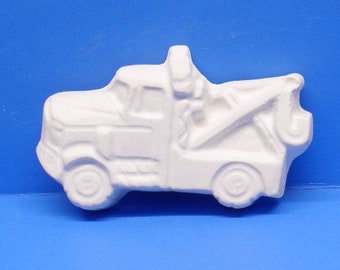Ready To Paint/DIY/Plaster/ChalkWare/PlasterCraft Flat Back Magnet Tow Truck #192