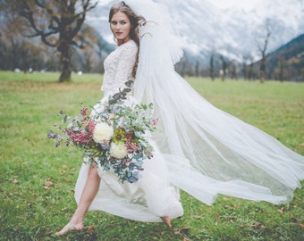 Wedding veil chapel length with blusher - Olive