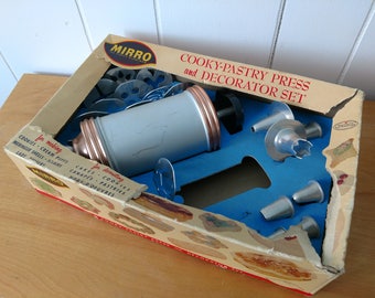 vintage Mirro cookie and pastry press decorator set