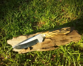 Hand crafted hunting knife
