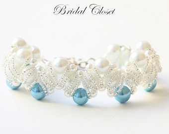 Braccialetto di perle nuziale, nuziale Bracciale perla, qualcosa di blu perline braccialetto, braccialetto di cerimonia nuziale, gioielli di nozze, braccialetto di perle