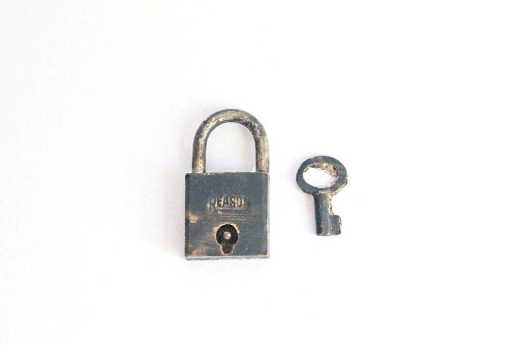 Tiny Lock . Working Lock and Key . wedding gifts . LOVE LOCK . small