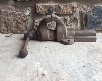 Old metal vice
