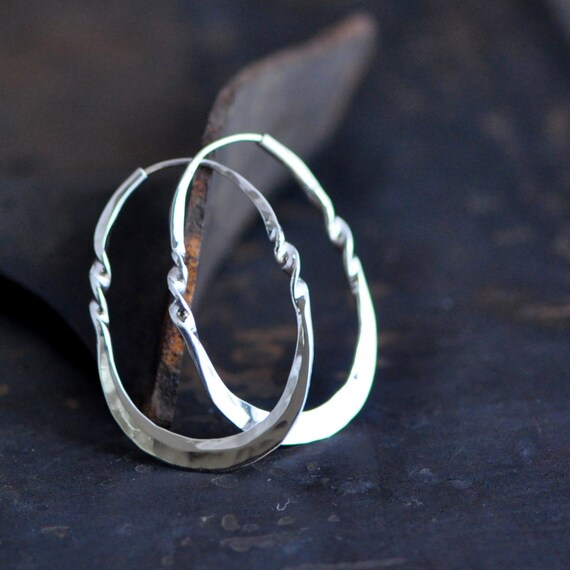 twisted oval sterling silver hoop horseshoe hoop stirrup