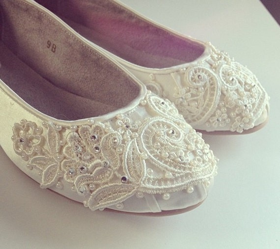 Wedding Shoes French Knotwork Lace Closed Toe Flats Pearls