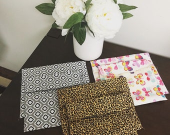 Customizable Set of 3 reusable sandwich and snack bags.