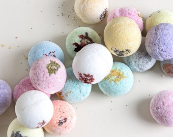 Bath Bomb set of 4, Bath Bomb Gift Set, bath fizzie Set Bath Fizzy Gift Set, Birthday Gift, for Her for Girl friend bath box,Gift for Friend