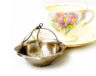 SALE Vintage Silver Plated Tea Strainer , Vintage Tea Infuser ,Tea Party Gifts