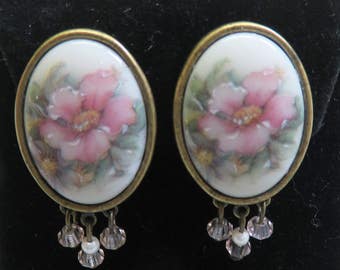 Vintage 1960s Handpainted Porcelain Clip Earrings