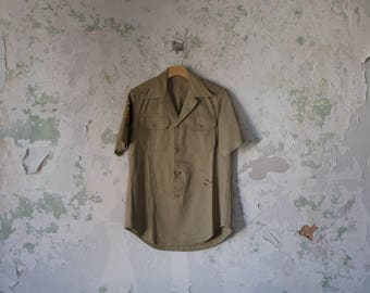 Vintage Army Shirt - 1970s 70s Mens Military Shirt Khaki Brown Patches Button up Small Medium