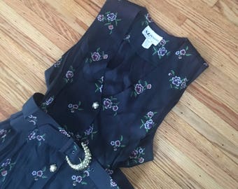40's Size Medium Sleeveless Floral Dress with Belt