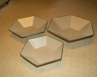 Beveled cardboard nesting cups