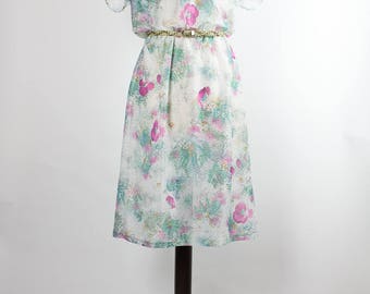 Vintage Dress // 70s // 80s// Short Sleeves // Flowers