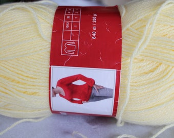 Pincushion, that's yellow straw 097.