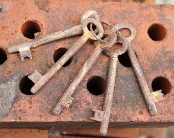 Set of five old vintage rusty keys - very old vintage keys - ancient keys - rustic keys - 1950s-1960s