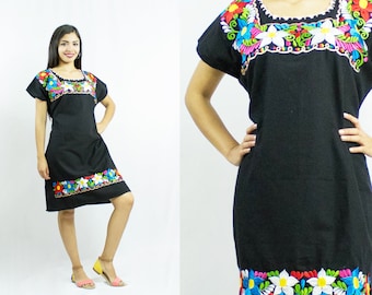 Mexican dress - Embroidery Dress - Floral - Ethnic - Bohemian - Vintage - Handmade - One Size