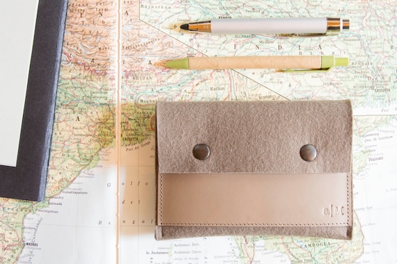 Felt and leather PASSPORT WALLET, passport case, taupe, grey, wool felt, handmade, made in Italy