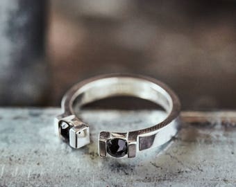 Simple open silver ring, black upcycled stone, original concept, eco-friendly, contemporary design, modern, minimalist, unique gift for her.