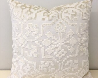 Cream Velvet Pillow Cover, Cream Pillow, Velvet Pillow, Luxury Pillows, Decorative Throw Pillow, Velvet Cushion, Cream Velvet Pillow Covers