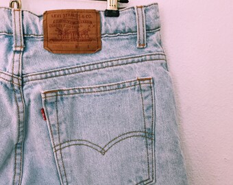 Vintage Light Wash Levi Denim Shorts