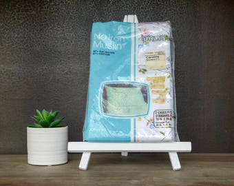 Retro Pillowcases, Set of White Pillowcases, 70s Floral Standard Pillowcases, Mix and Match Pillowcases, Vintage Deadstock NIP Pillowcases