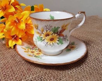 Vintage//Queen's Rosina Bone China England//cup and saucer//flowers//teacup//English tea cup//flowers cup//high tea//Brocant