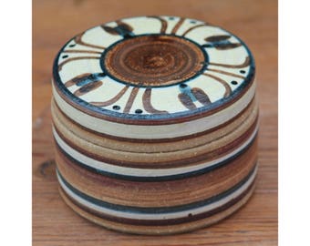 Noomi Backhausen, Soholm, Denmark. Lidded Bowl. Scandinavian Art Pottery