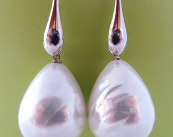 Baroque pearl earrings, white pearl drop earrings, dangle earrings, sterling silver 925 earrings, bridal jewelry, bridesmaid jewellery