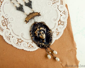 Gothic victorian assemblage necklace / gothic necklace / steampunk jewelry / victorian necklace / victorian lady / victorian bride