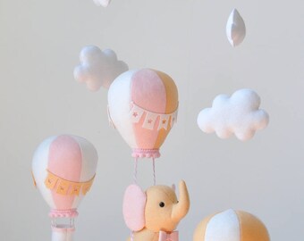 Personalized Elephant baby mobile, felt baby mobile, hot air balloon mobile, balloon mobile, felt elephant, elephant balloon mobile
