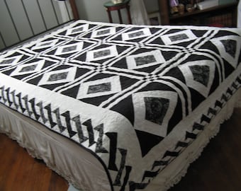 Twin bed quilt/black and white quilt/cotton quilt/long throw/college bed cover/dorm froom bedding